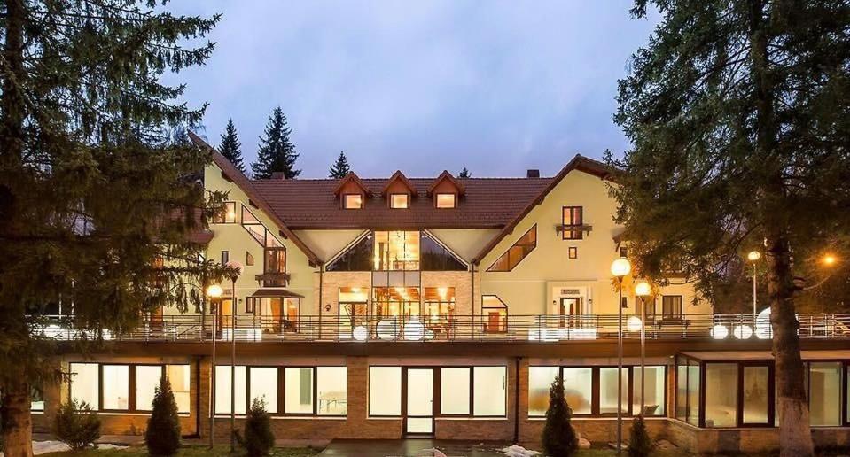 Vila Pinul Si Mesteacanul Poiana Brasov Exterior photo